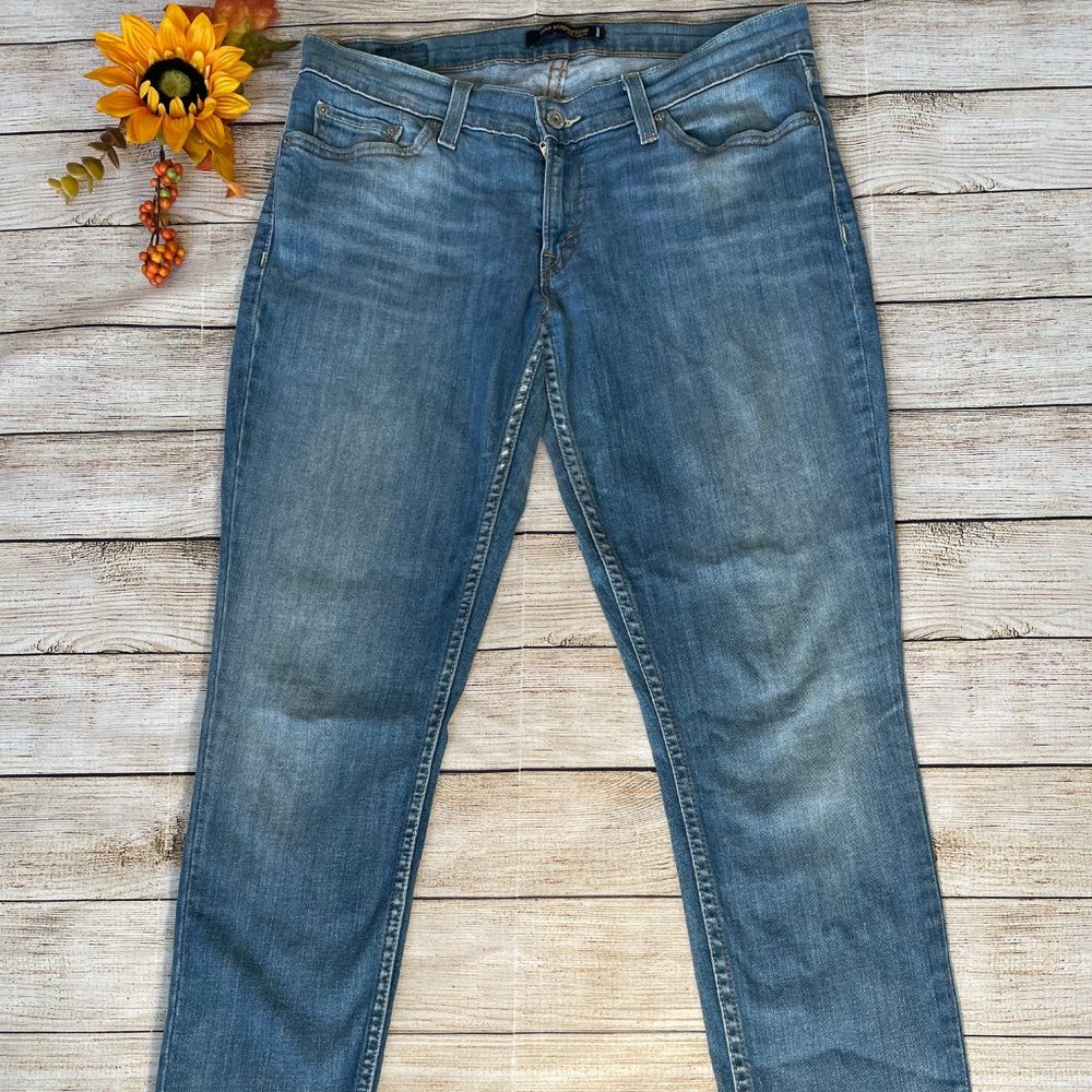 Levi’s Women’s 524 Too Superlow Blue Denim Bootcut Jeans Button Pockets Size 9